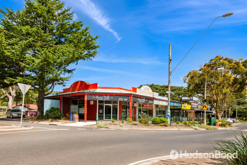 Click to view all images 52 Forest Road Ferntree Gully VIC 3156 - Image 3