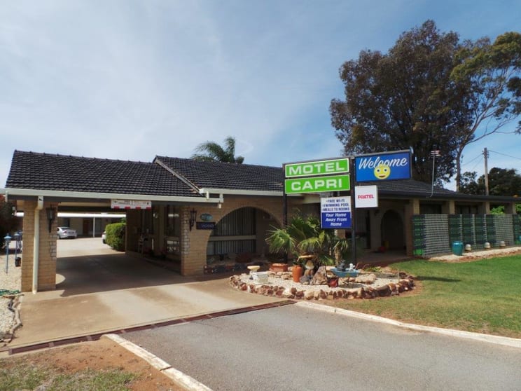 Click to view all images Balranald NSW 2715 - Image 2