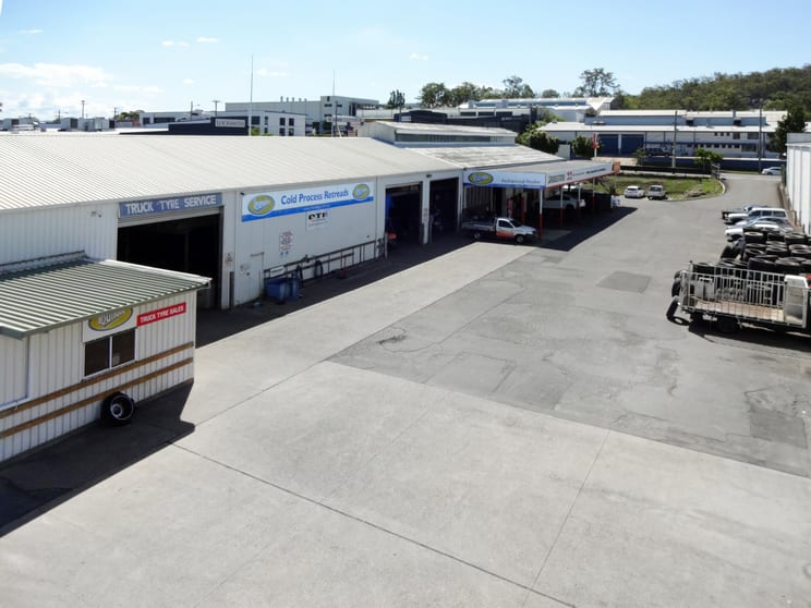Click to view all images 233 Evans Road Salisbury QLD 4107 - Image 2