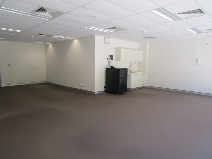 2202/4 Daydream Street Warriewood NSW 2102 - Image 2