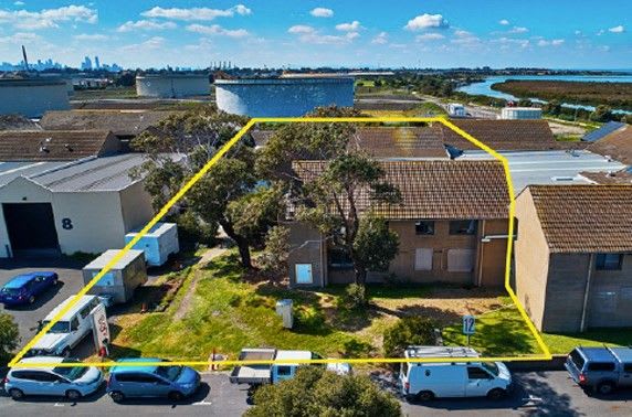 Click to view all images 1&5/12 Techno Park Drive Williamstown VIC 3016 - Image 1