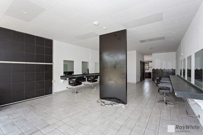 Click to view all images 81 Mackie Rd Mulgrave VIC 3170 - Image 2