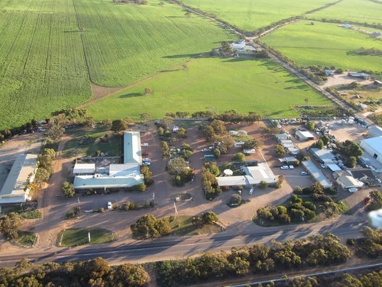 Click to view all images 72-80 Eyre Highway Wudinna SA 5652 - Image 1