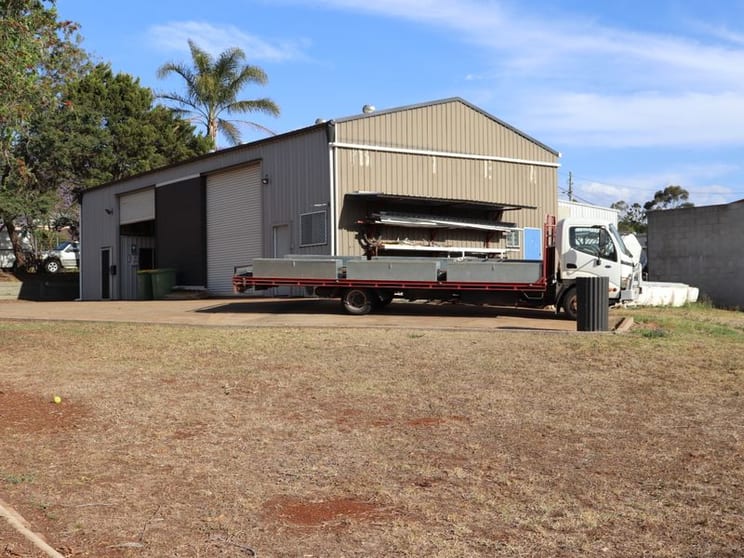 Click to view all images Tenancy 1/7 Progress Court Harlaxton QLD 4350 - Image 1