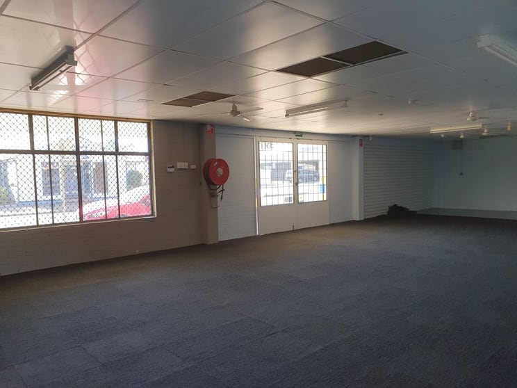 Click to view all images 77 Adelaide St Maryborough QLD 4650 - Image 3