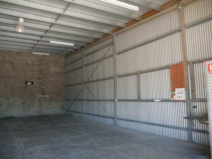 Click to view all images 4/91 Lobb Street Churchill QLD 4305 - Image 3