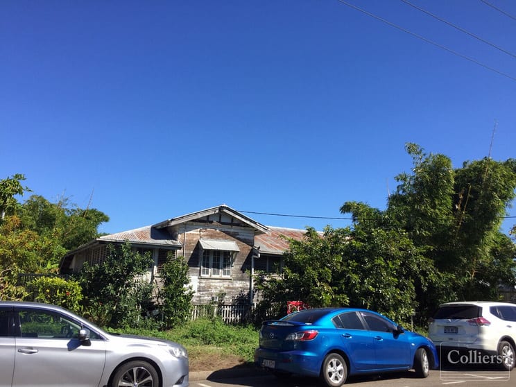 Click to view all images 2 Oxford Street Hyde Park QLD 4812 - Image 5