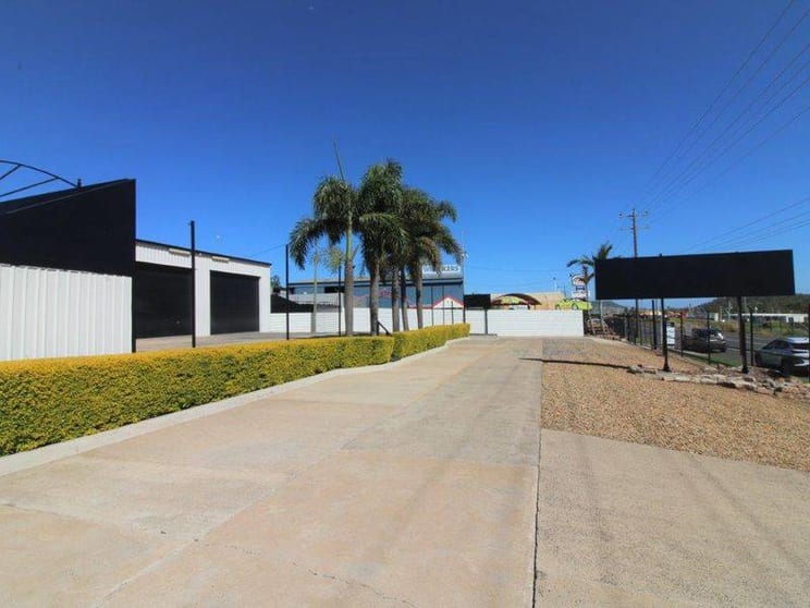 Click to view all images 70 Carrington Road Torrington QLD 4350 - Image 1