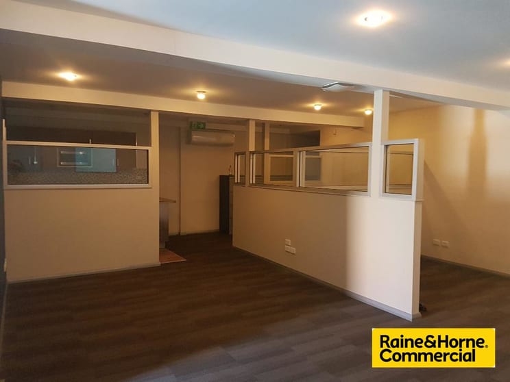 Click to view all images 4/53 Berriman Drive Wangara WA 6065 - Image 3