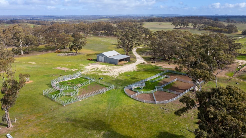 Click to view all images Red Creek 1 Keyneton Road Keyneton SA 5353 - Image 1