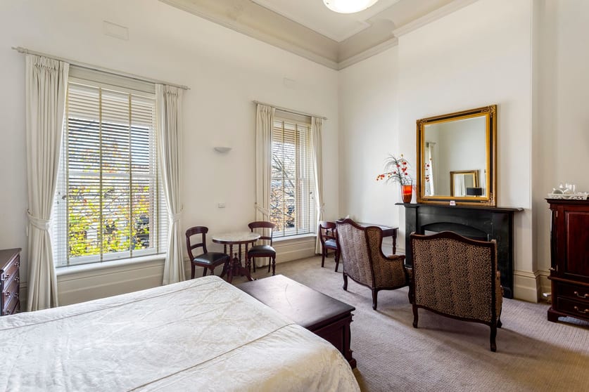 Click to view all images 10-12 View Street Bendigo VIC 3550 - Image 3