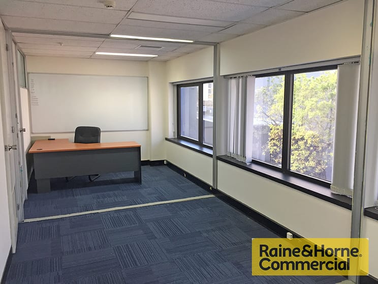 Click to view all images 24/445 Upper Edward Street Spring Hill QLD 4000 - Image 2