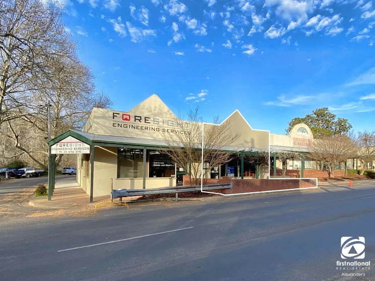 Click to view all images 2E Star Road Bright VIC 3741 - Image 1