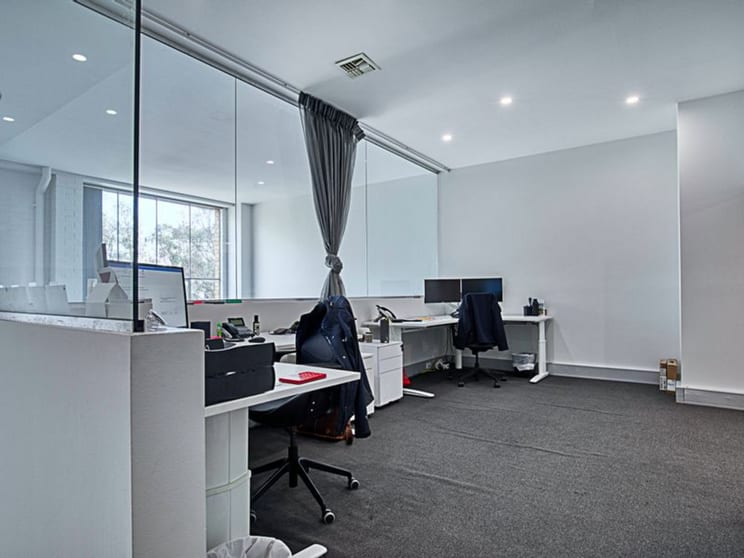 Click to view all images 3/285 Canberra Avenue Fyshwick ACT 2609 - Image 2