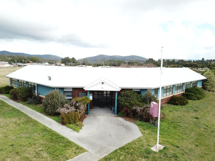 Click to view all images 61 Tully Street St Helens TAS 7216 - Image 2