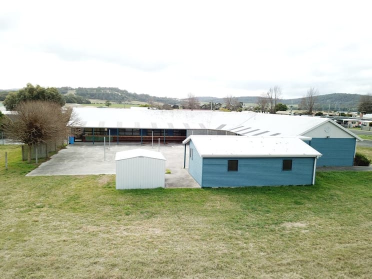 Click to view all images 61 Tully Street St Helens TAS 7216 - Image 3