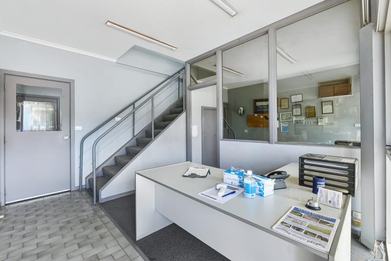 Click to view all images 26 Swift Way Dandenong South VIC 3175 - Image 2