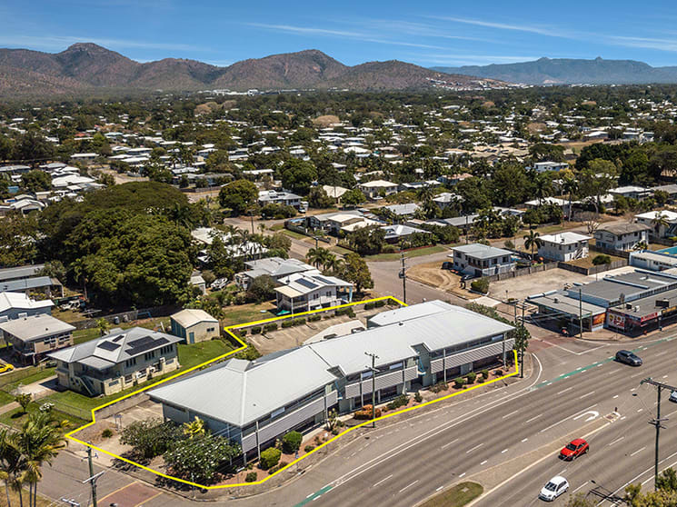 Click to view all images 6b/202 Ross River Road Aitkenvale QLD 4814 - Image 1