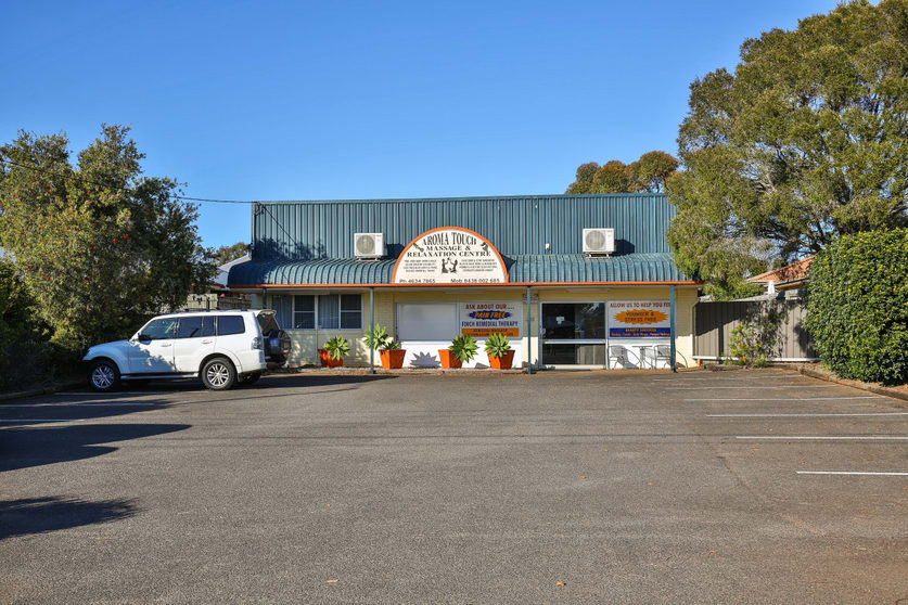 Click to view all images 220 Taylor Street Newtown QLD 4350 - Image 2