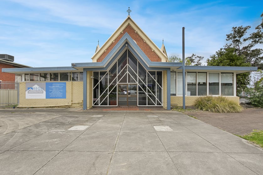 Click to view all images 239 Main Street Bairnsdale VIC 3875 - Image 1