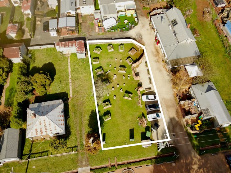 Click to view all images 7 Albert Street Trentham VIC 3458 - Image 1