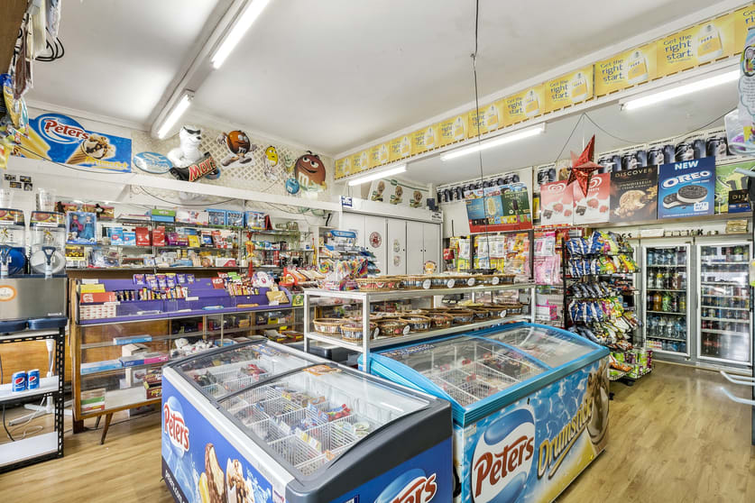 Click to view all images 21 South Concourse Beaumaris VIC 3193 - Image 2