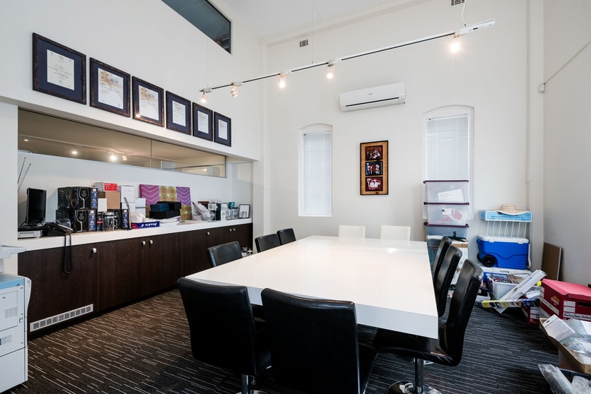 Click to view all images 3 & 4, 31 Broadway Nedlands WA 6009 - Image 3
