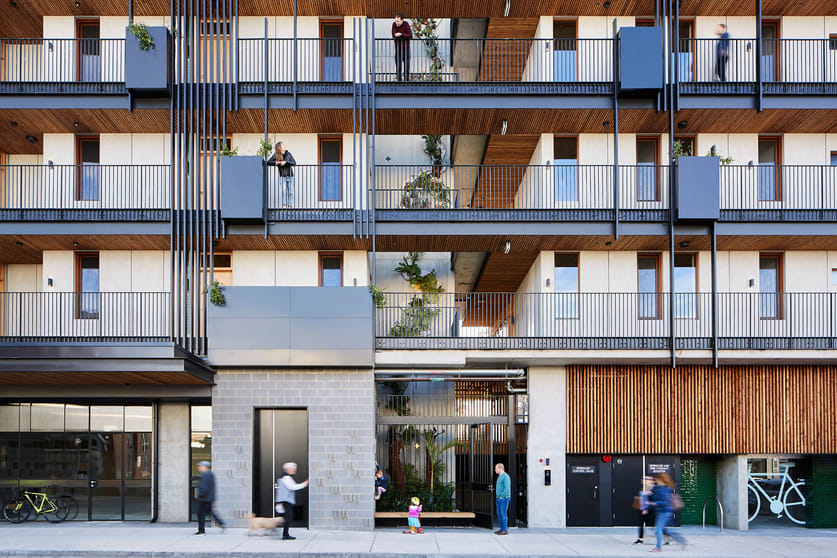 Click to view all images 2/30 Railway Place Fairfield VIC 3078 - Image 1
