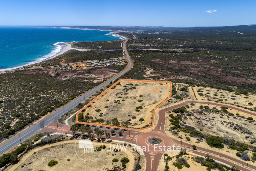 Click to view all images 30 Clematis Crescent Kalbarri WA 6536 - Image 3