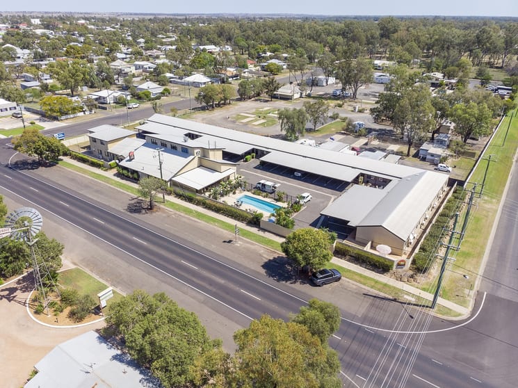 Click to view all images 5-7 Bowen Street Roma QLD 4455 - Image 1
