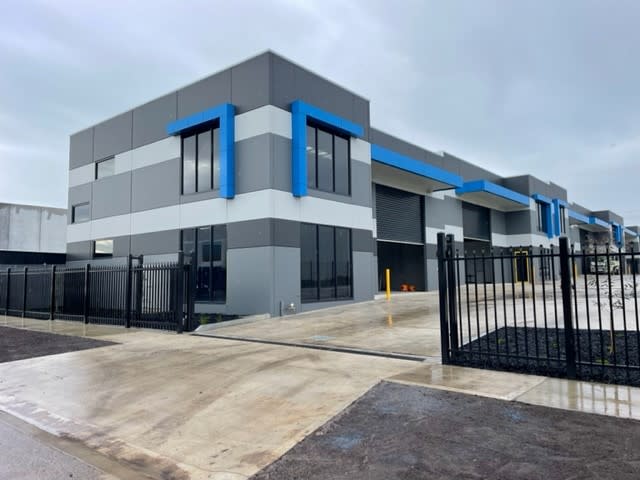 Click to view all images 1-4/11 Denali Drive Clyde North VIC 3978 - Image 1