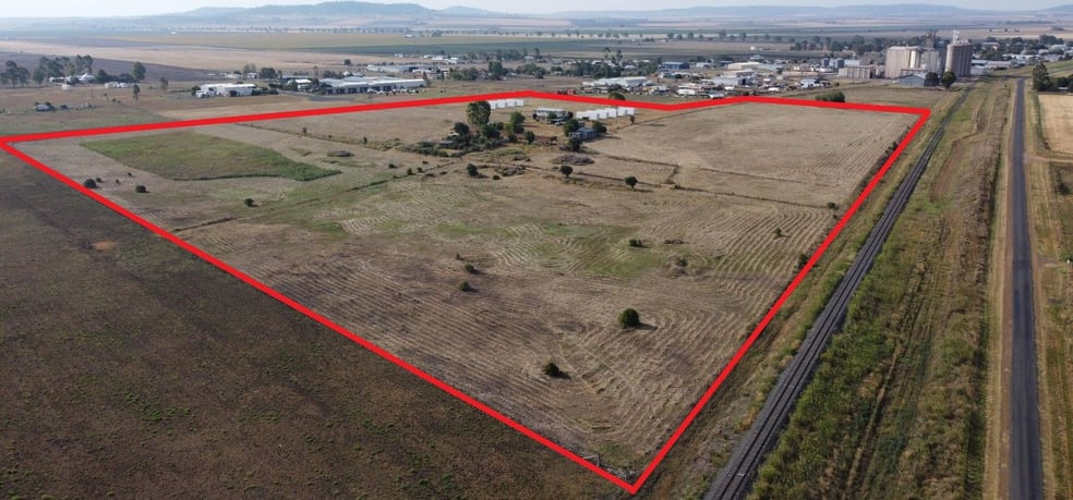 Click to view all images 20 Mary Street Clifton QLD 4361 - Image 2