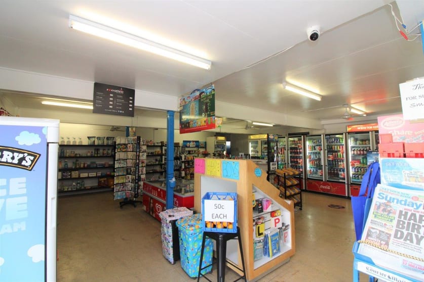 Click to view all images 1 Forest Avenue Kirwan QLD 4817 - Image 2