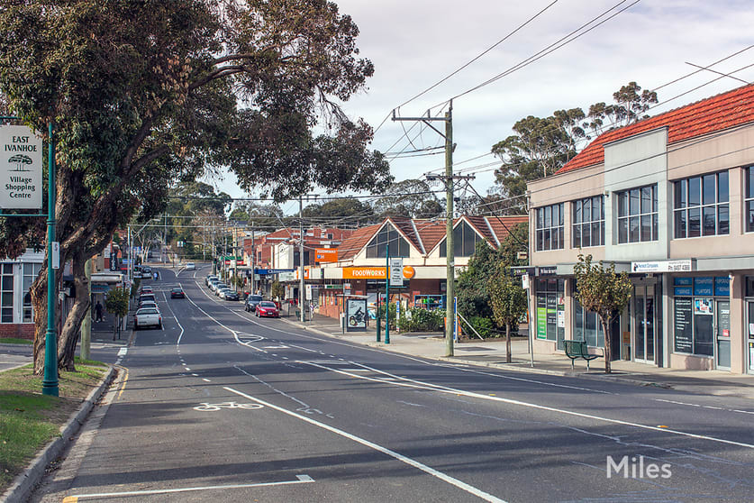 Click to view all images 219 Lower Heidelberg Road Ivanhoe East VIC 3079 - Image 3