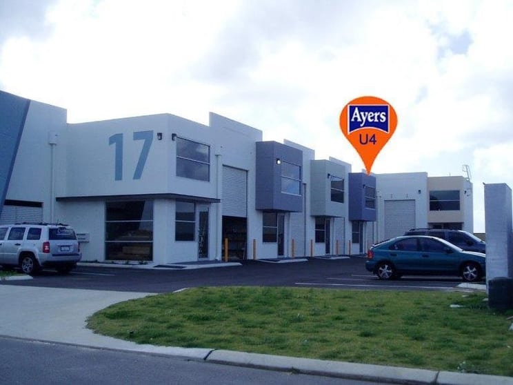 Click to view all images 4/17 Caloundra Rd Clarkson WA 6030 - Image 2
