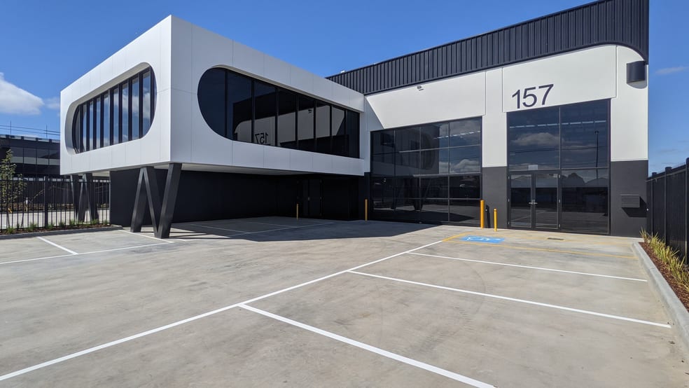 Click to view all images 155 Oherns Road Epping VIC 3076 - Image 2