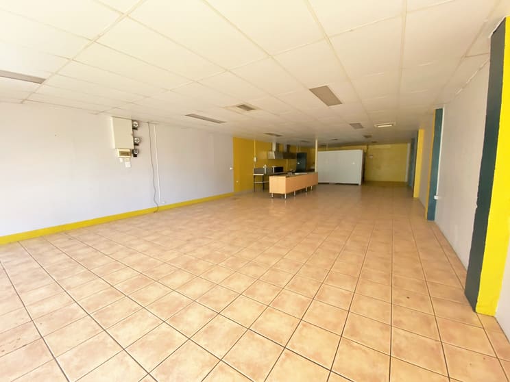 Click to view all images 113 Oak Street Barcaldine QLD 4725 - Image 2