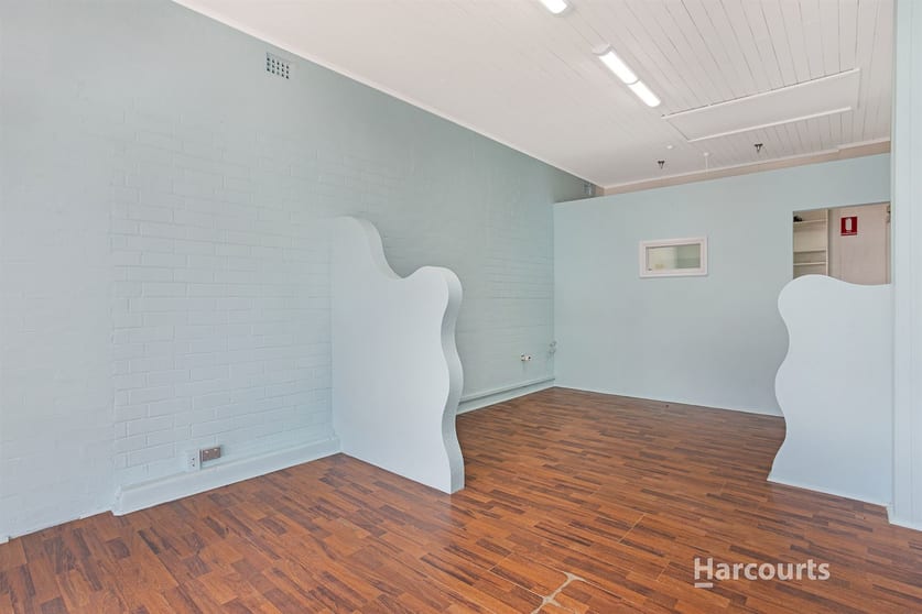 Click to view all images 2/15 Wilmot Street Burnie TAS 7320 - Image 1