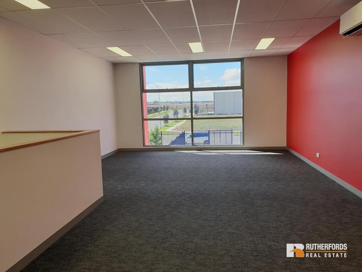 Click to view all images 31 Dexter Drive Epping VIC 3076 - Image 3