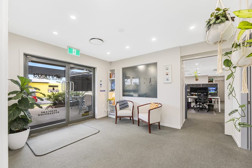 Click to view all images 2/102 Taylor Street Newtown QLD 4350 - Image 1