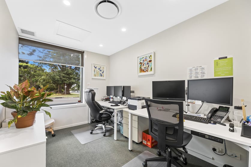 Click to view all images Tenancy 2/102 Taylor Street Toowoomba QLD 4350 - Image 2