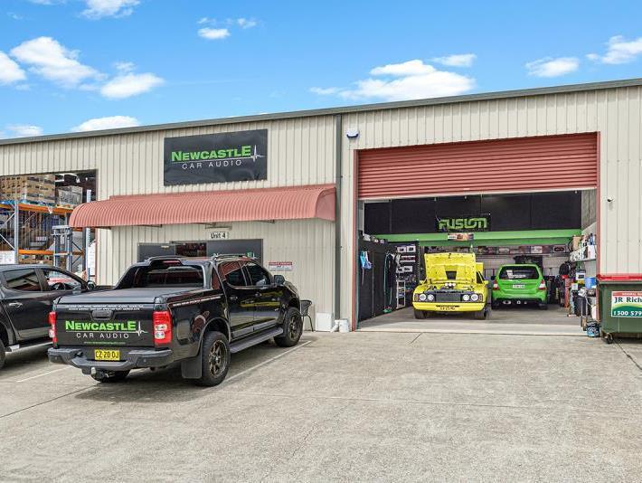 Click to view all images Unit 4/5 Metro Court Gateshead NSW 2290 - Image 1
