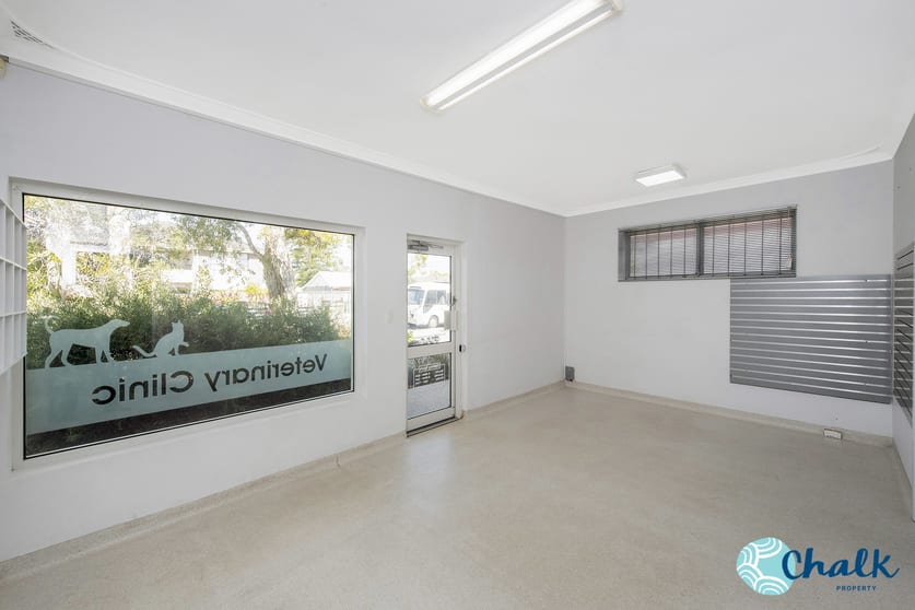 Click to view all images 88 Parkin St Rockingham WA 6168 - Image 3