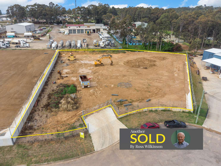 Click to view all images 13 Mathry Close Mcdougalls Hill NSW 2330 - Image 1