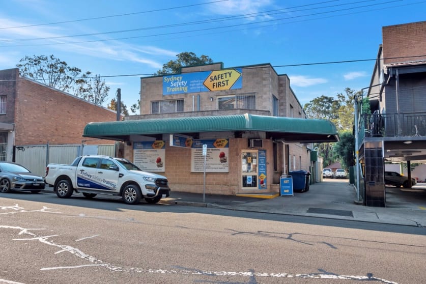 Click to view all images 395-397 Guildford Road Guildford NSW 2161 - Image 1