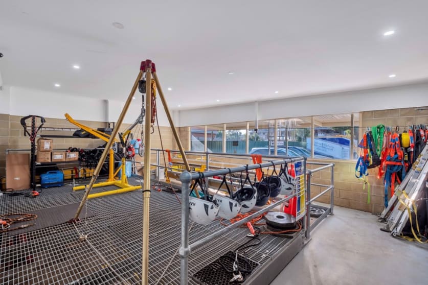 Click to view all images 395-397 Guildford Road Guildford NSW 2161 - Image 2