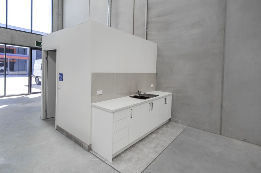 Click to view all images 7 Timor Circuit Keysborough VIC 3173 - Image 3