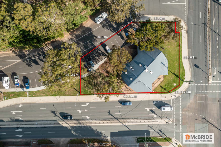 Click to view all images 2a Beach Road Batemans Bay NSW 2536 - Image 2