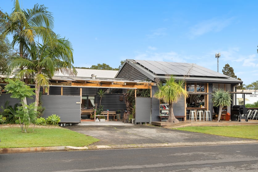 Click to view all images 18 Acacia Street Byron Bay NSW 2481 - Image 1