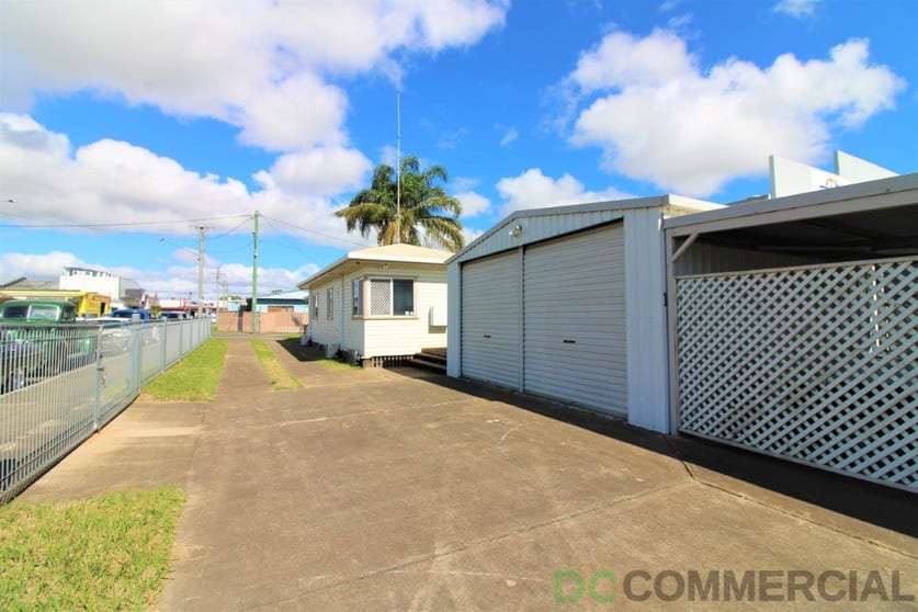 Click to view all images 7 Dexter Street Toowoomba QLD 4350 - Image 2